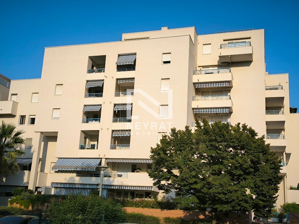 APPARTEMENT T2 - FREJUS - 44.17 m2 - VENDU