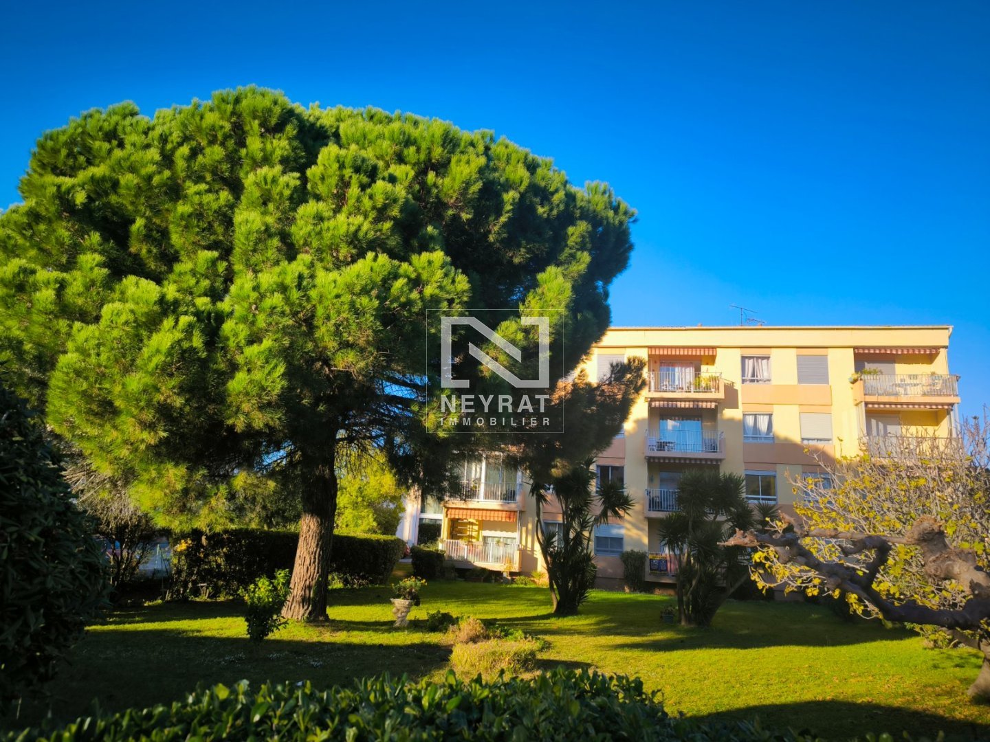 APPARTEMENT T2 A VENDRE - FREJUS - 40.63 m2 - 189000€