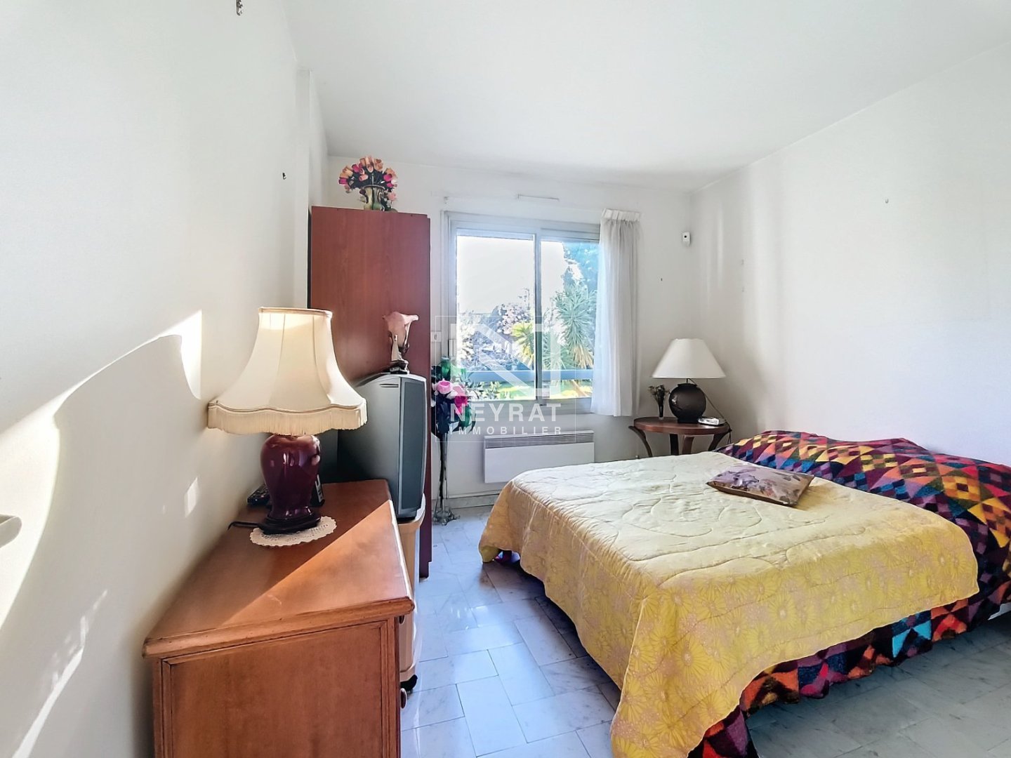 APPARTEMENT T2 - FREJUS - 40.63 m2 - 189000€