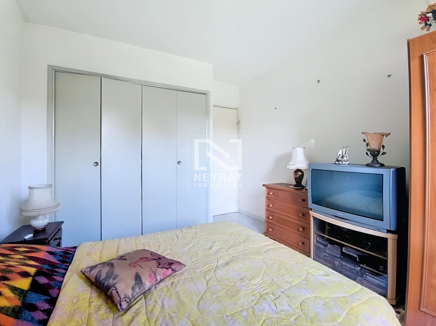 APPARTEMENT T2 - FREJUS - 40.63 m2 - 189000€