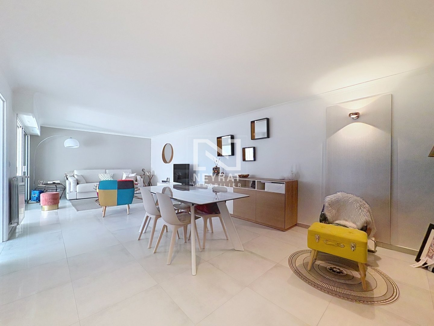 APPARTEMENT T2 A VENDRE - FREJUS - 75.72 m2 - 577000€