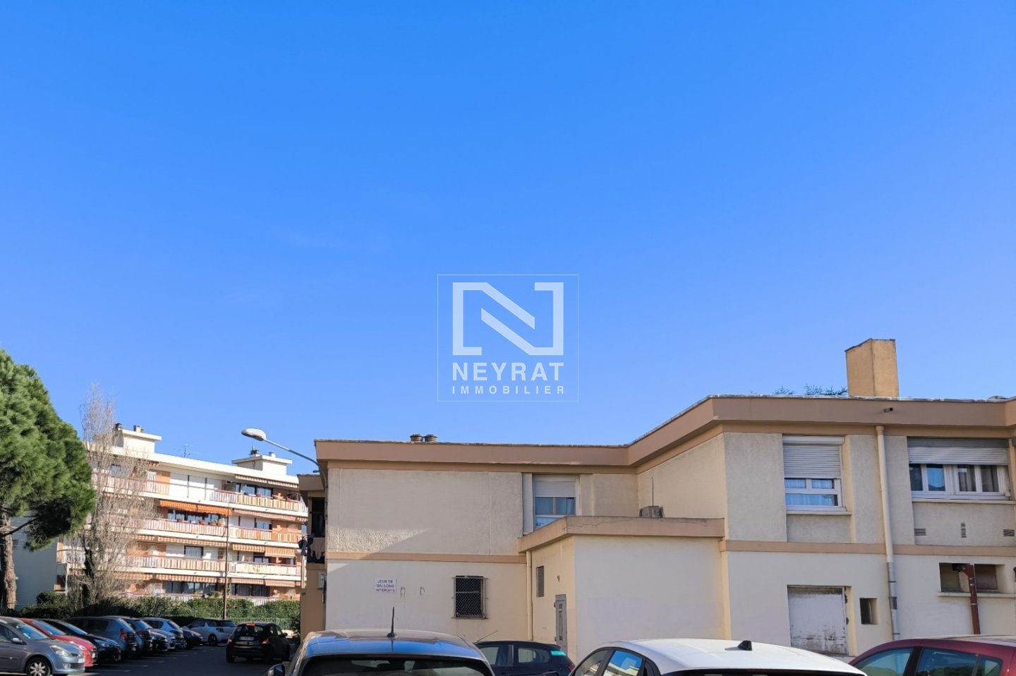 type 2 A VENDRE - FREJUS - 40.65 m2 - 115�000�&euro;