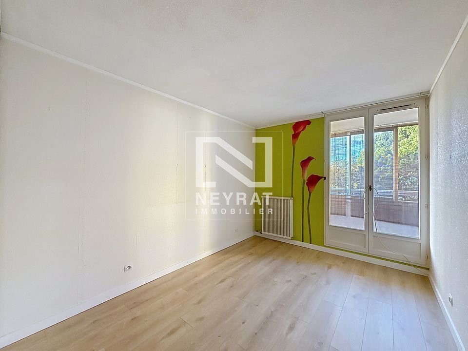 APPARTEMENT T2 A VENDRE - FREJUS - 46.05 m2 - 157�500�&euro;