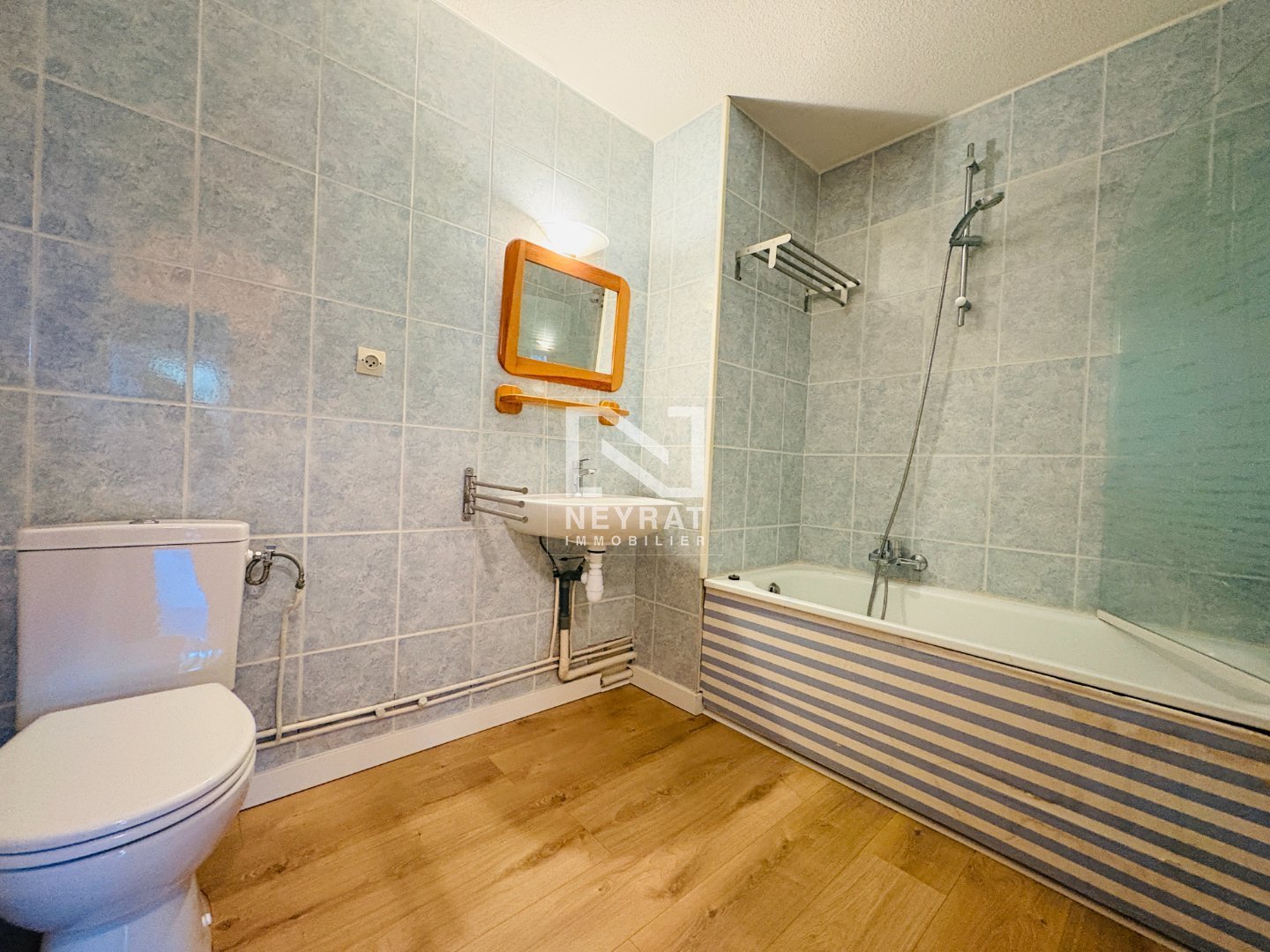 APPARTEMENT T2 A VENDRE - FREJUS - 46.05 m2 - 157�500�&euro;