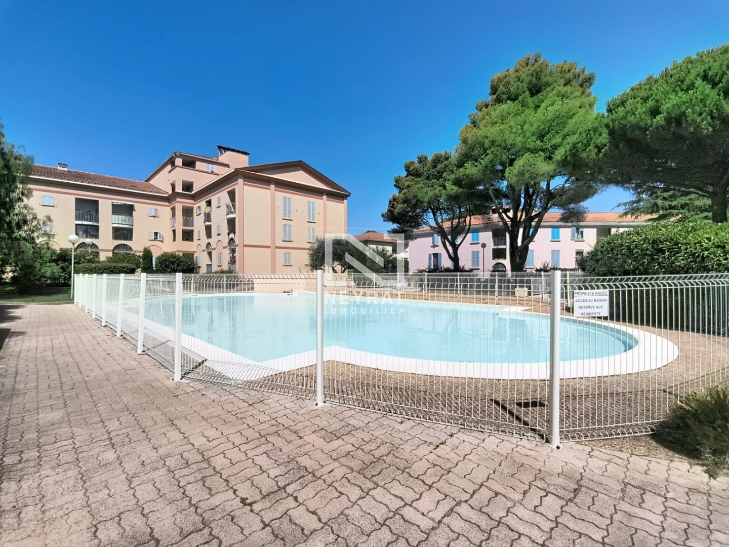 appartement A VENDRE - FREJUS - 37.17 m2 - 166 000 &euro;