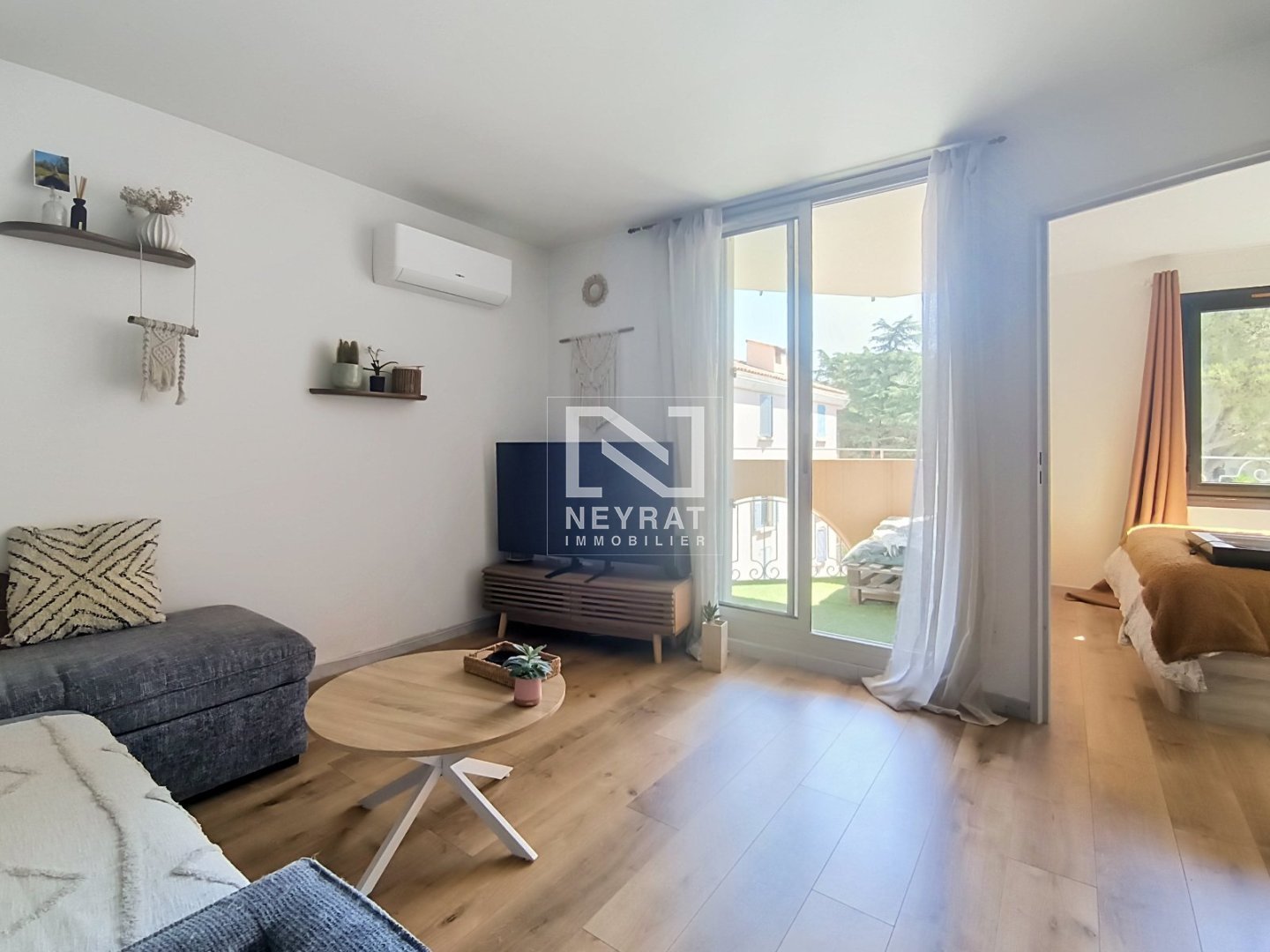 appartement A VENDRE - FREJUS - 37.17 m2 - 166 000 &euro;