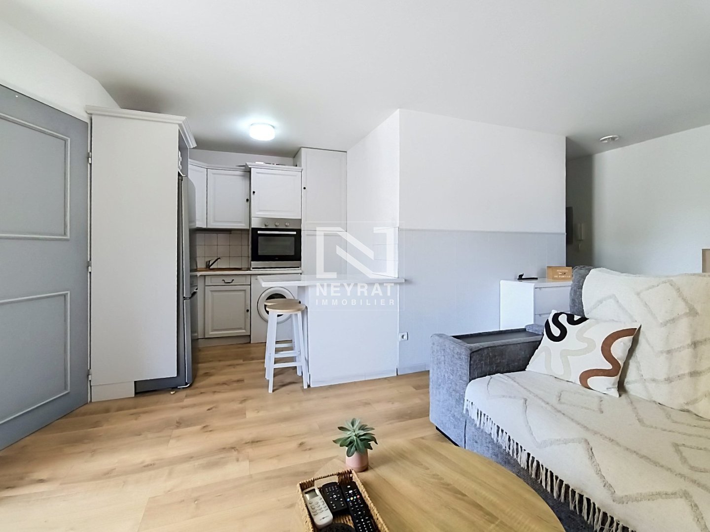 appartement A VENDRE - FREJUS - 37.17 m2 - 166 000 &euro;