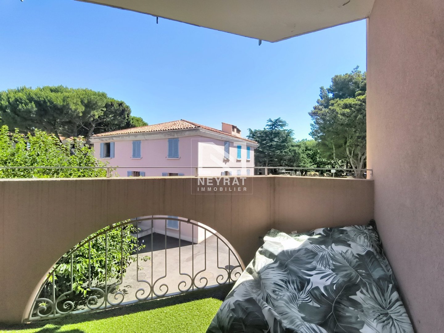 appartement A VENDRE - FREJUS - 37.17 m2 - 166 000 &euro;