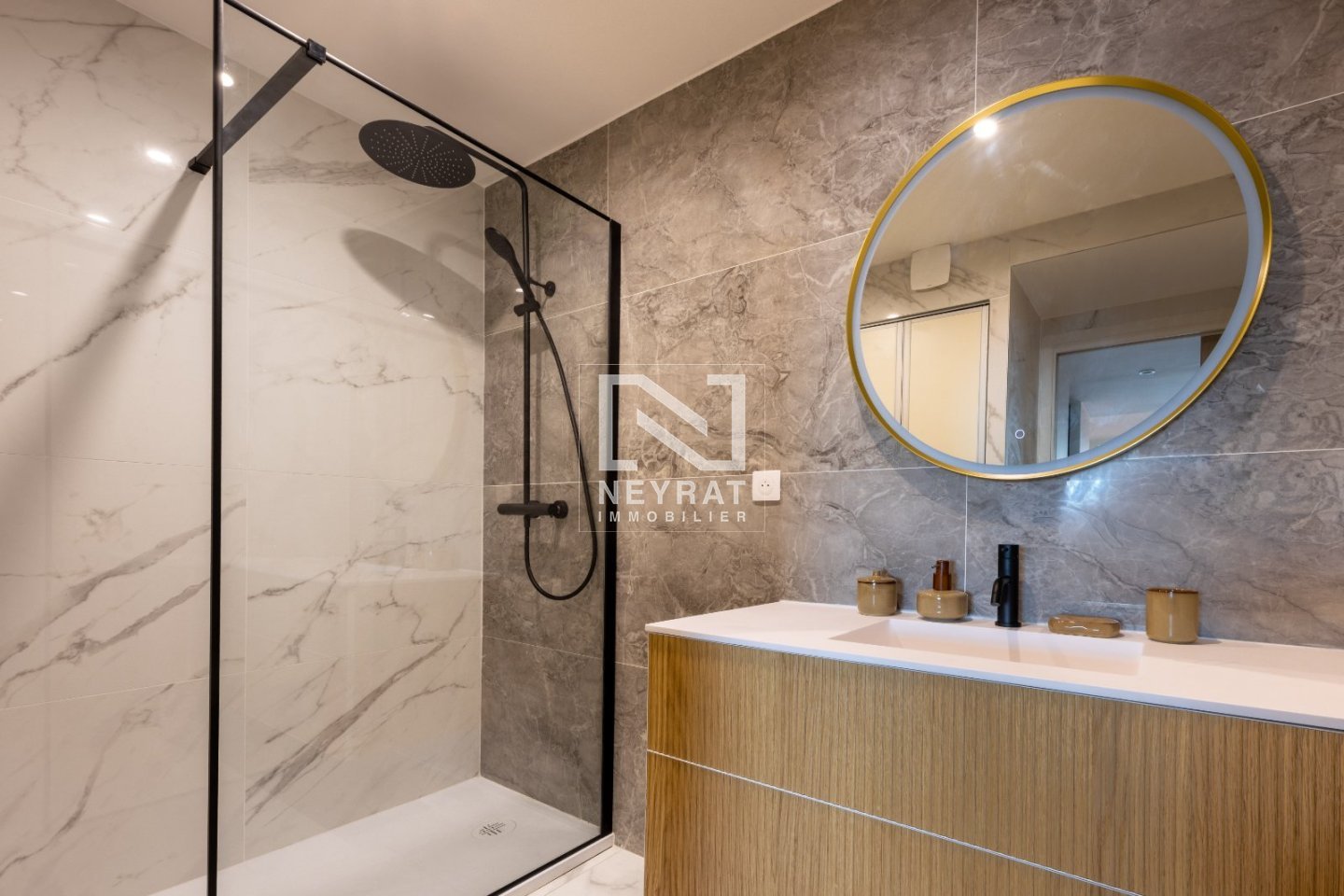 APPARTEMENT T2 - LE TRAYAS - 52.1 m2 - VENDU