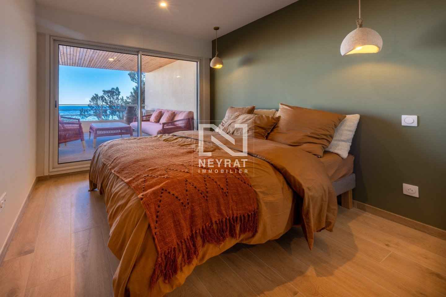 APPARTEMENT T2 - LE TRAYAS - 52.1 m2 - VENDU