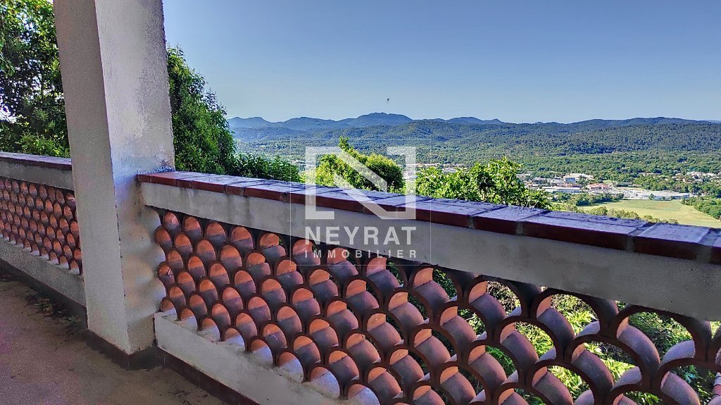 APPARTEMENT / TERRASSE /CAVE