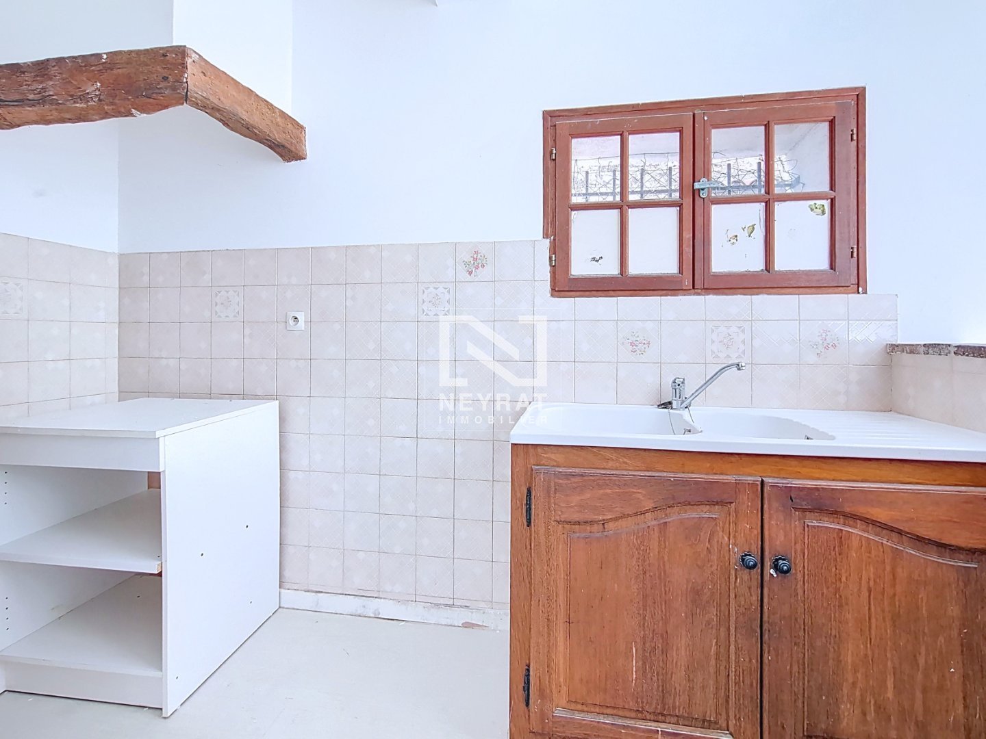 APPARTEMENT/ BALCON/ CHAMBRE / LUMINEUX A VENDRE - MONTAUROUX - 46 m2 - 130000€