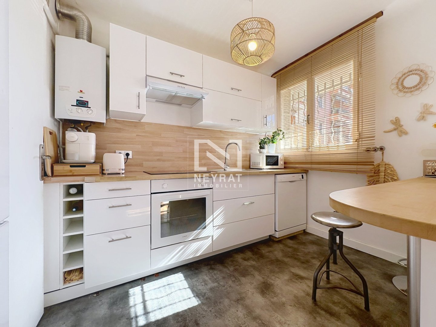 T3 EN REZ DE CHAUSSE SURLEV A VENDRE - ST RAPHAEL BAS VALESCURE - 54.05 m2 - 225000€