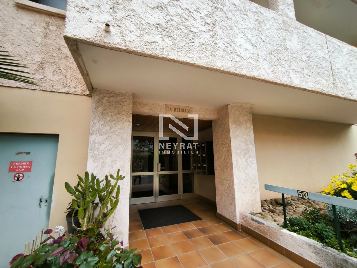 2 A VENDRE - ST RAPHAEL Proximité centre - 44.74 m2 - 238 000 &euro;
