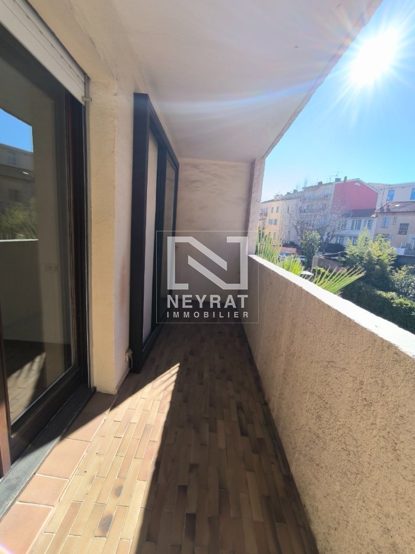 2 A VENDRE - ST RAPHAEL Proximité centre - 44.74 m2 - 238 000 &euro;