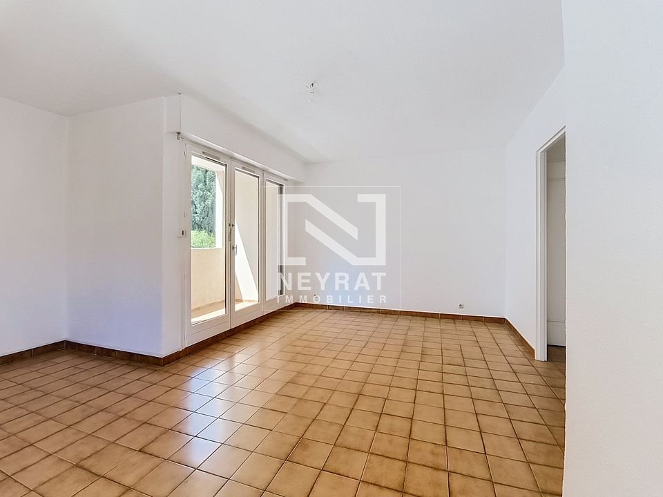 2 A VENDRE - ST RAPHAEL Proximité centre - 44.74 m2 - 238 000 &euro;