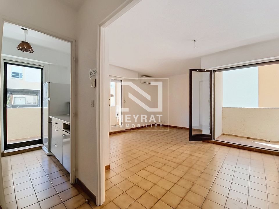 2 A VENDRE - ST RAPHAEL Proximité centre - 44.74 m2 - 238 000 &euro;