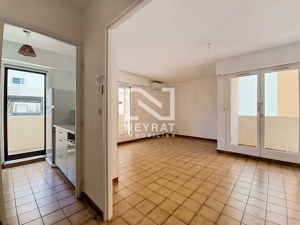 2 A VENDRE - ST RAPHAEL Proximité centre - 44.74 m2 - 238 000 &euro;