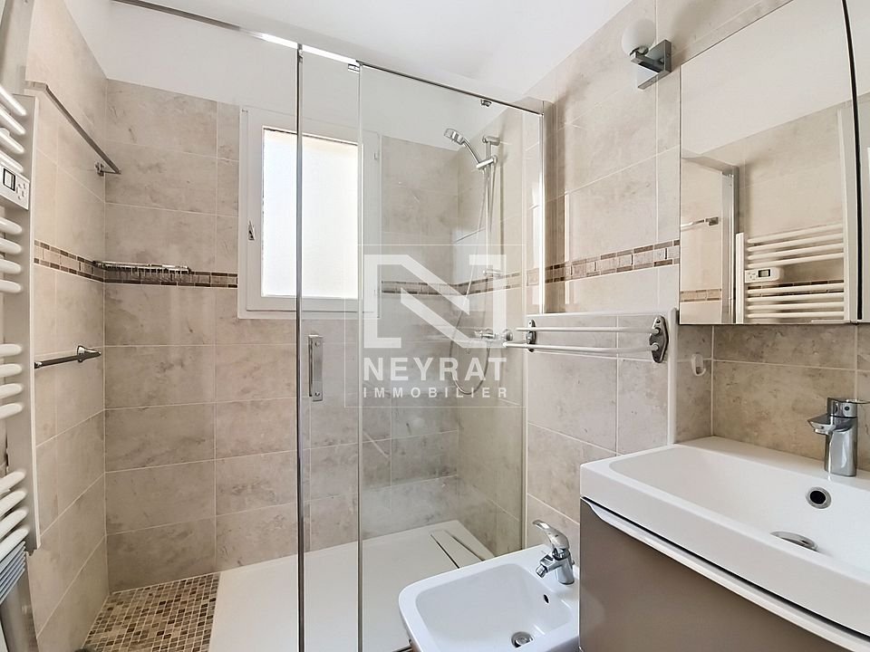 2 A VENDRE - ST RAPHAEL Proximité centre - 44.74 m2 - 238 000 &euro;