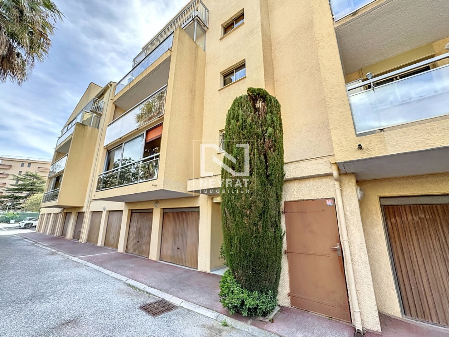 Vente 2 pices 34 m  St Raphael  189 000  avec garage