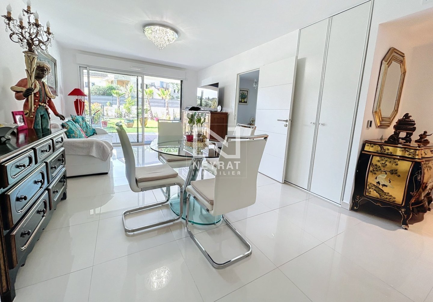 2 PIECES PROCHE DES GOLFS