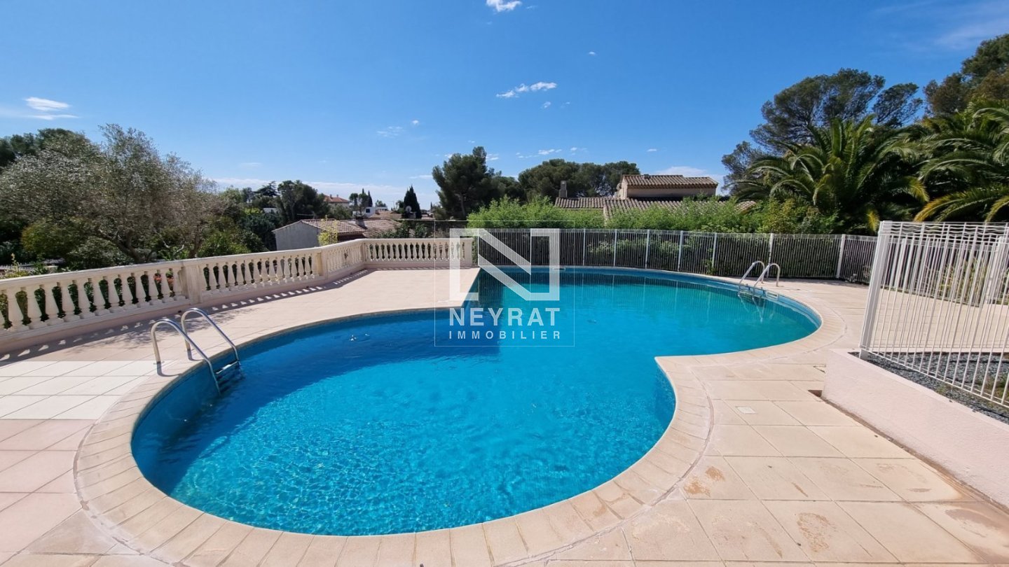 SAINT RAPHAEL PROCHE MER ET CENTRE