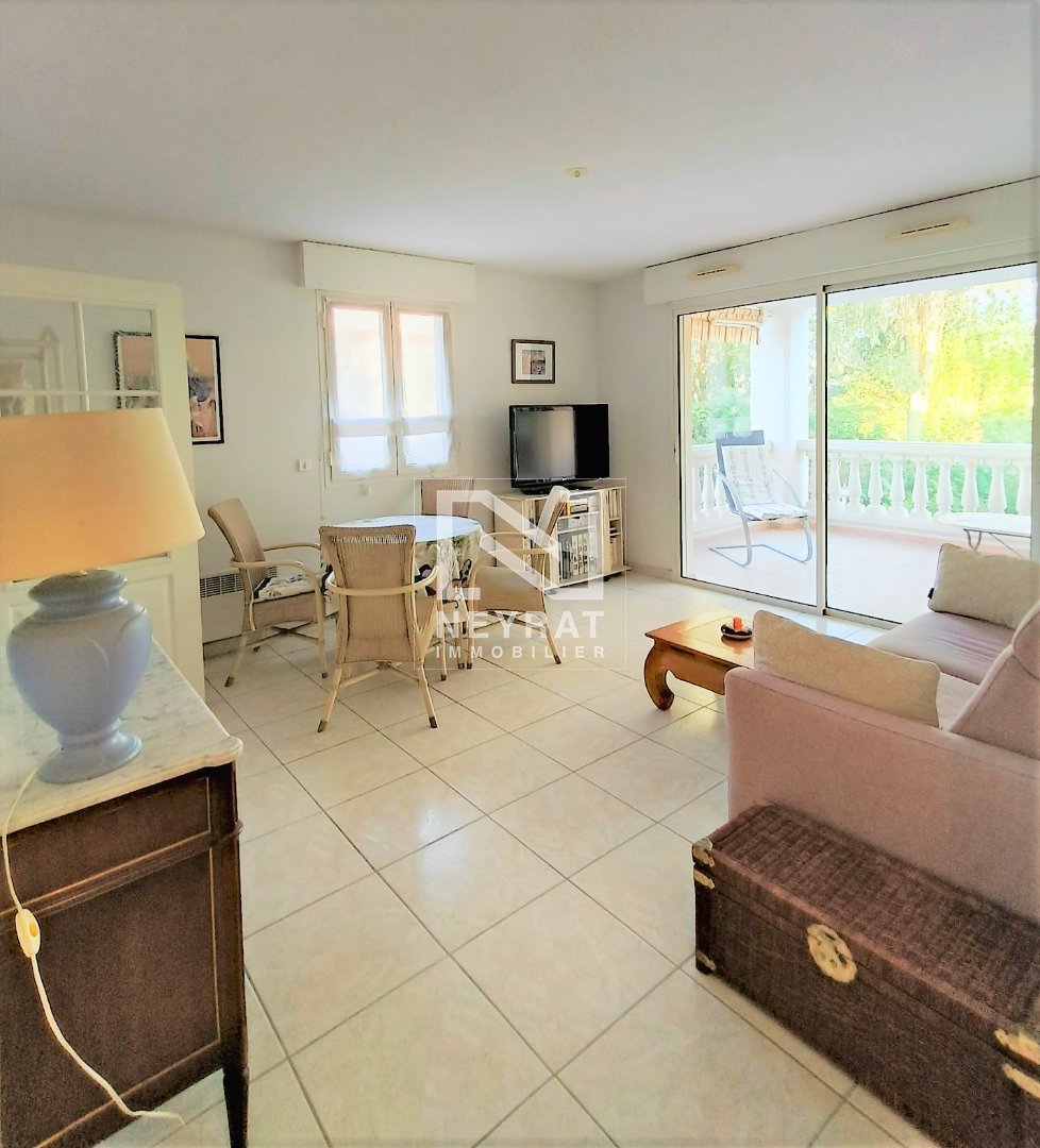 SAINT RAPHAEL PROCHE MER ET CENTRE