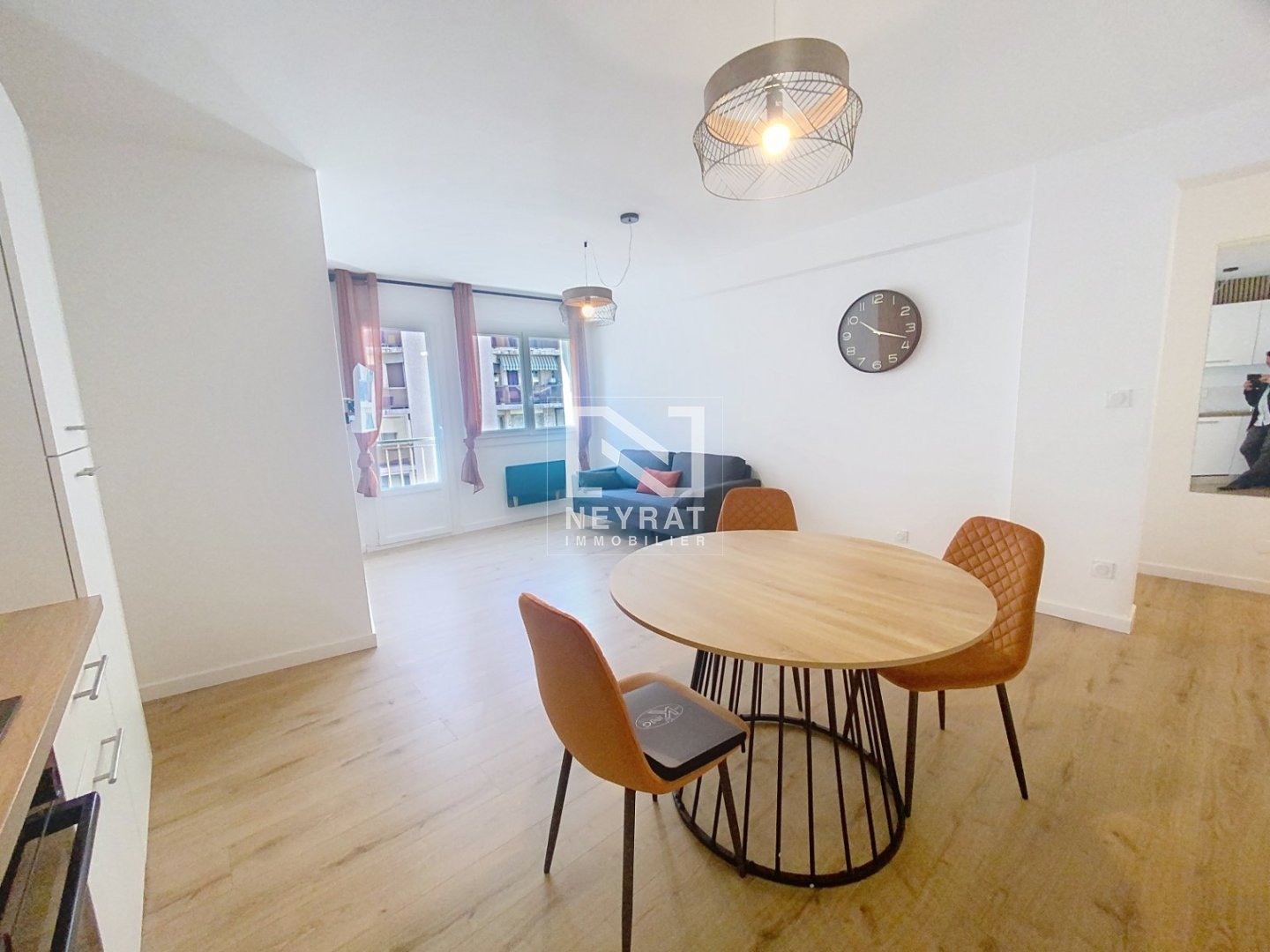 APPARTEMENT T2 A VENDRE - ST RAPHAEL - 48 m2 - 243200€