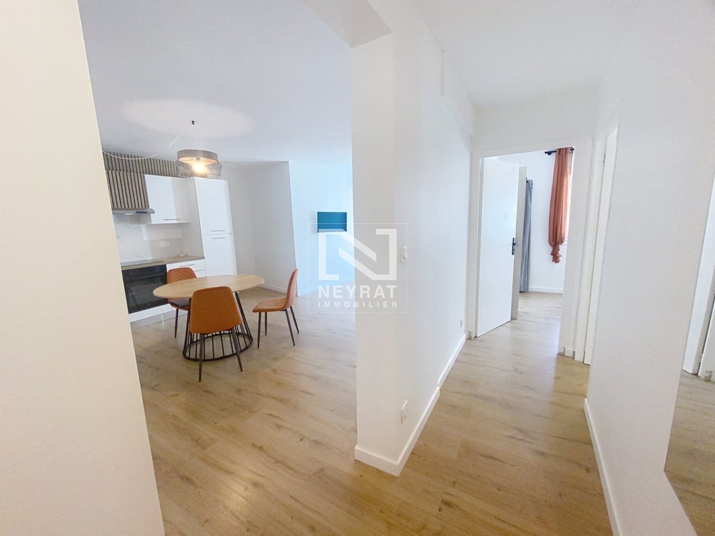 APPARTEMENT T2 A VENDRE - ST RAPHAEL - 48 m2 - 243200€