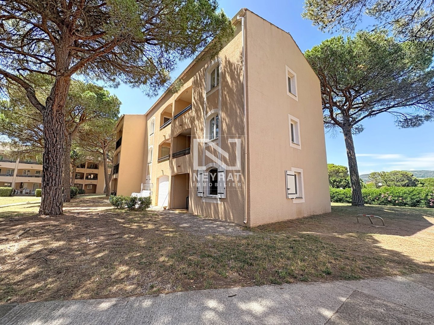 APPARTEMENT T2 A VENDRE - ST RAPHAEL - 34.7 m2 - 199 900 &euro;