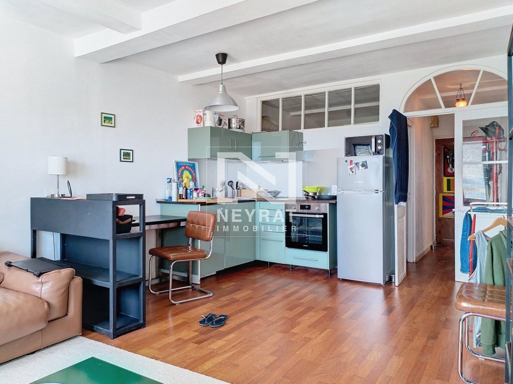TOURRETTES -APPARTEMENT - VUE IMPRENABLE - LUMINEUX