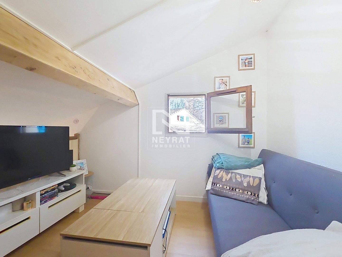 MAISON  MITOYENNE   REZ DE JARDIN A VENDRE - TOURRETTES - 37 m2 - 213�000�&euro;