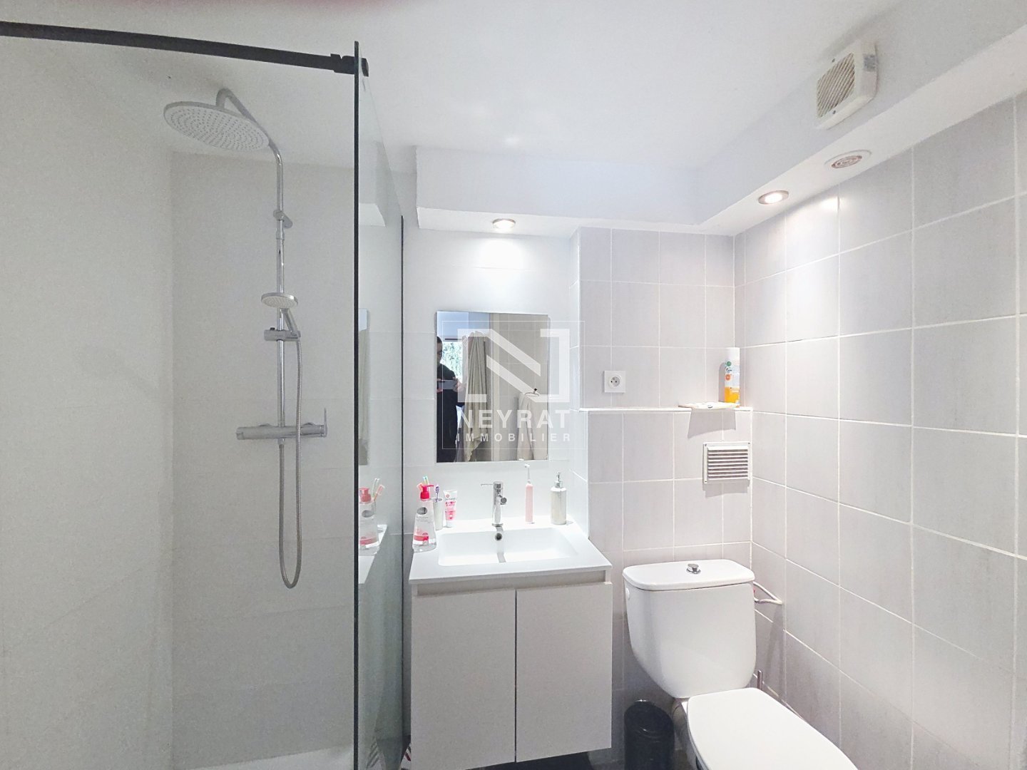 MAISON  MITOYENNE   REZ DE JARDIN A VENDRE - TOURRETTES - 37 m2 - 213�000�&euro;