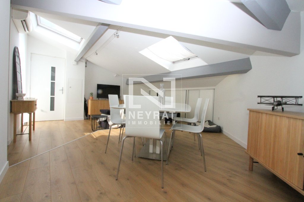 T3 meublé A LOUER - CALLIAN - 63 m2 - 983 &euro; charges comprises par mois