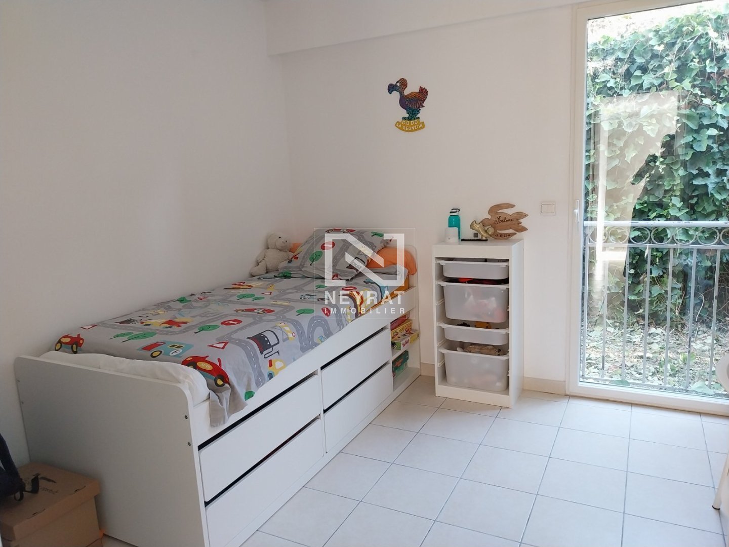 VENCE TROIS PIECES