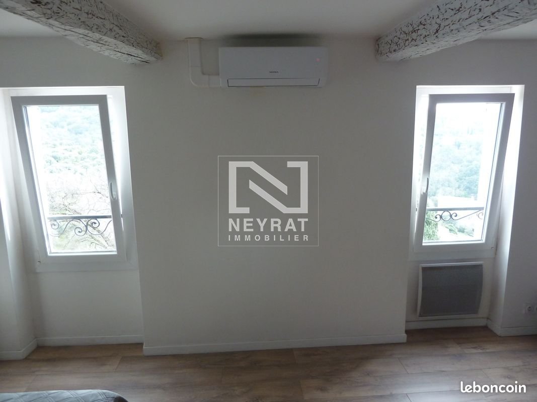 APPARTEMENT 3 PIECES CENTRE HISTORIQUE CALLIAN - CALLIAN CENTRE VILLAGE - 89 m2 - 249800€