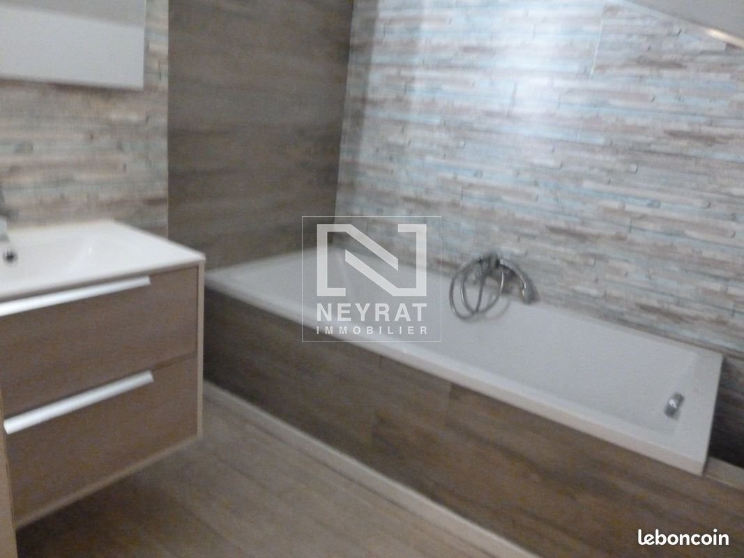 APPARTEMENT 3 PIECES CENTRE HISTORIQUE CALLIAN - CALLIAN CENTRE VILLAGE - 89 m2 - 249800€