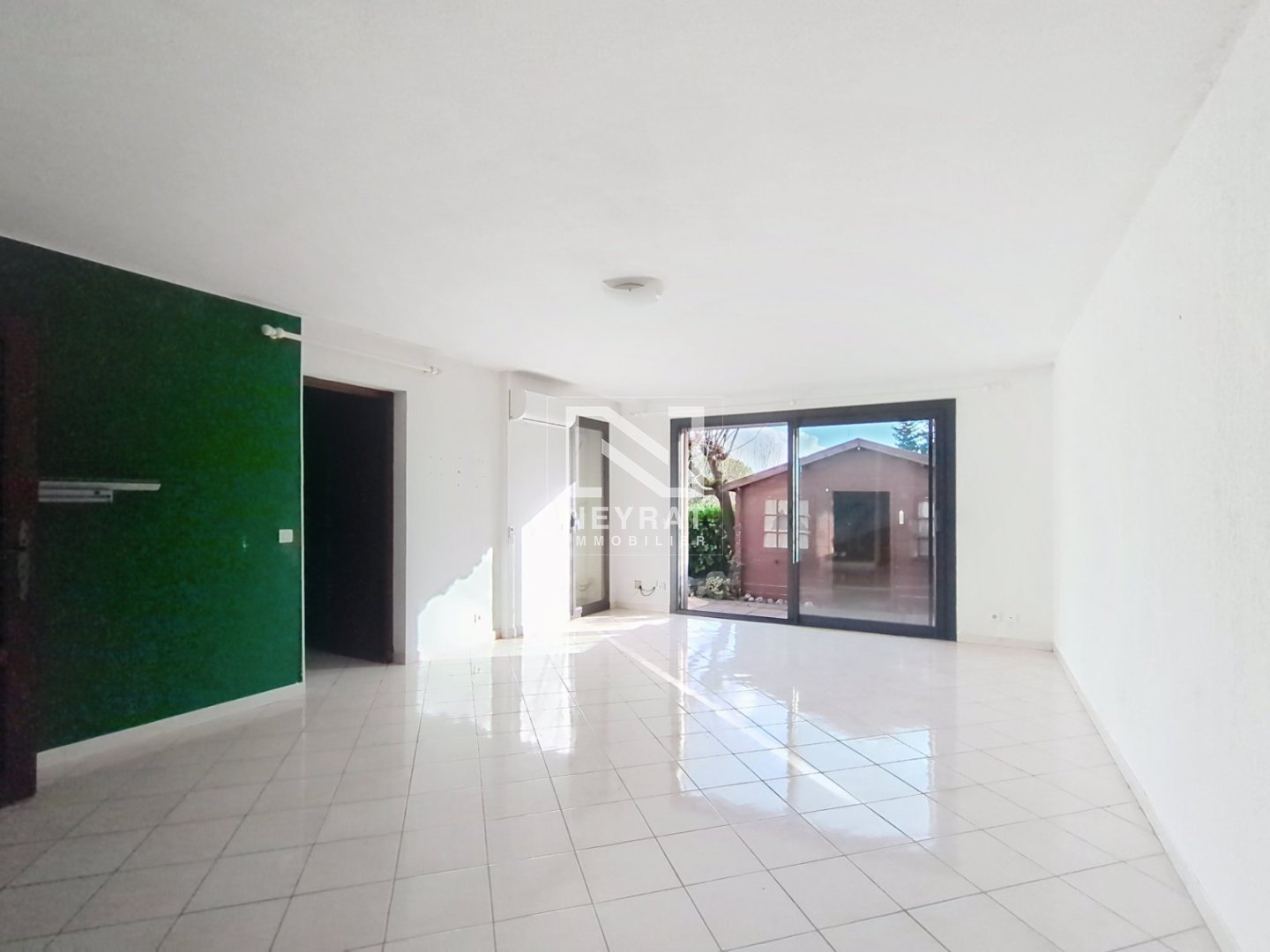 Appartement avec jardin A VENDRE - CALLIAN - 75 m2 - 295�000�&euro;