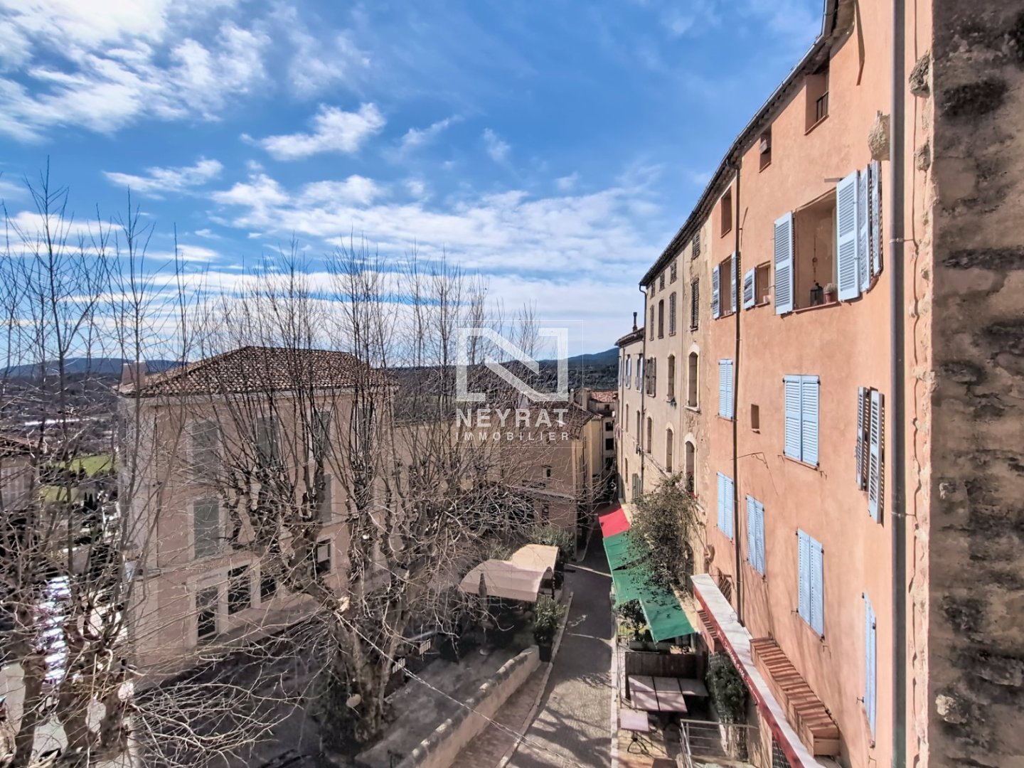 A FAYENCE  - APPARTEMENT LUMINEUX