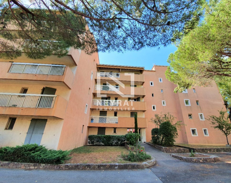 APPARTEMENT T3 - FREJUS - 72.04 m2 - 327000€
