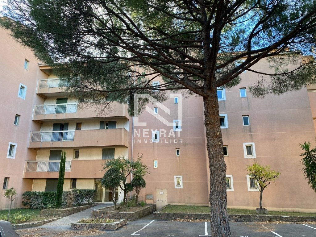 APPARTEMENT T3 - FREJUS - 72.04 m2 - 327000€