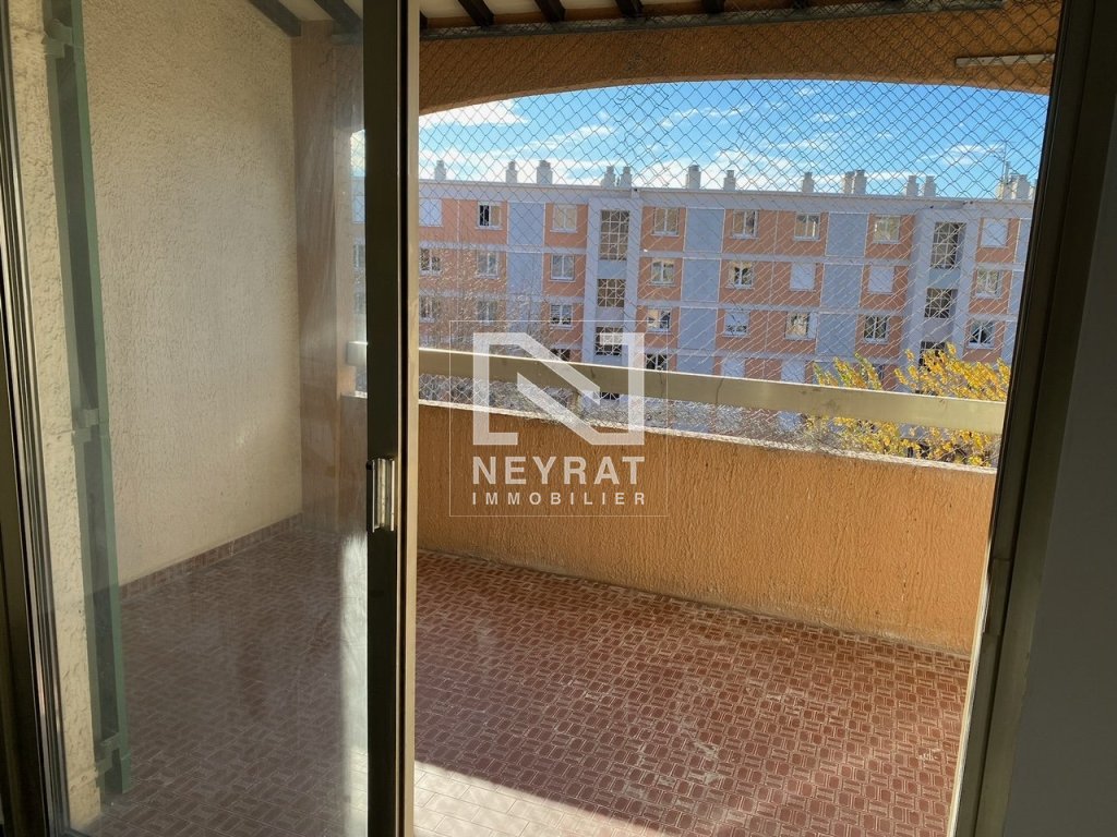 APPARTEMENT T3 - FREJUS - 72.04 m2 - 327000€