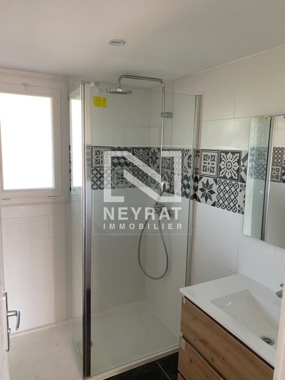 APPARTEMENT T3 - FREJUS - 72.04 m2 - 327000€