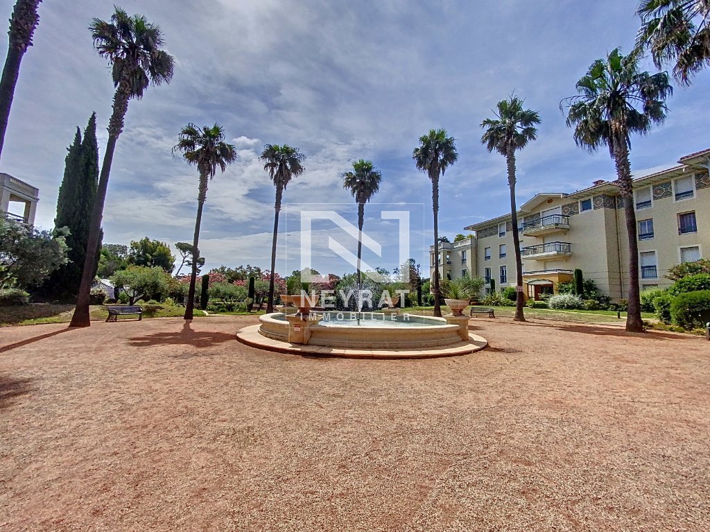 APPARTEMENT T3 - FREJUS - 73.92 m2 - 499 000 €