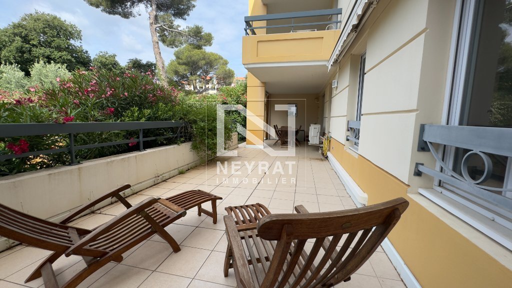 APPARTEMENT T3 - FREJUS - 73.92 m2 - 499 000 €