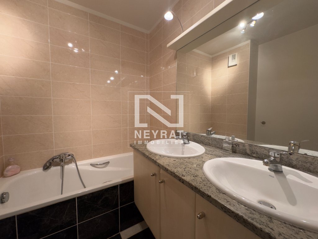 APPARTEMENT T3 - FREJUS - 73.92 m2 - 499 000 €