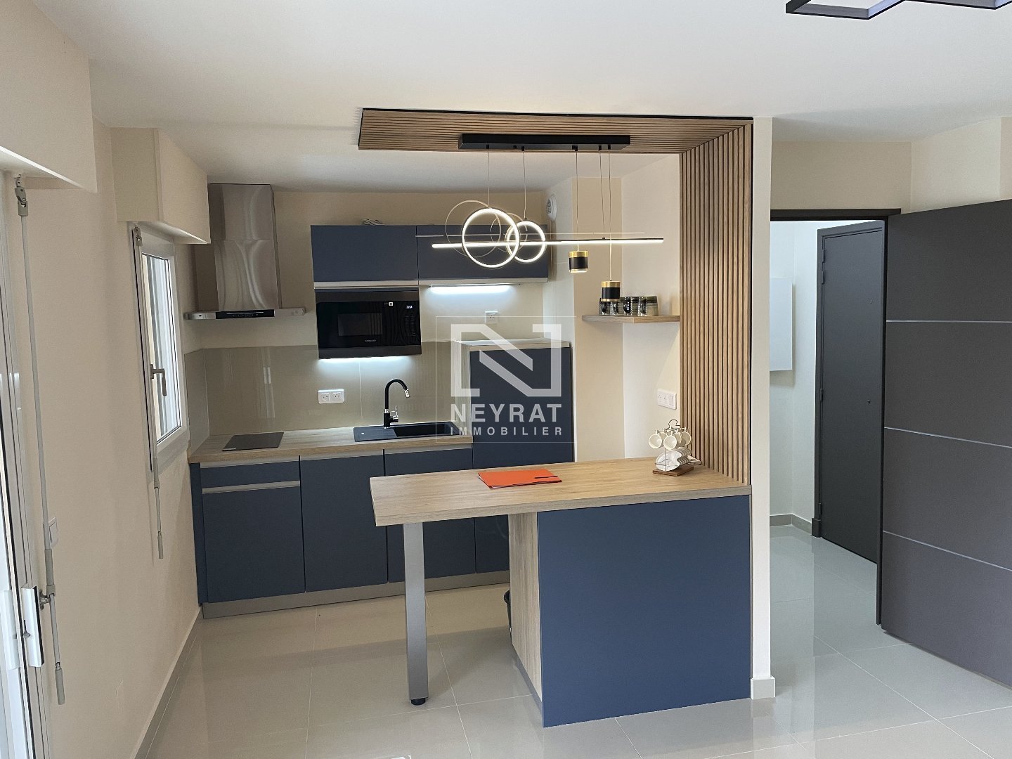 APPARTEMENT T3 A VENDRE - FREJUS - 52.73 m2 - 326000€