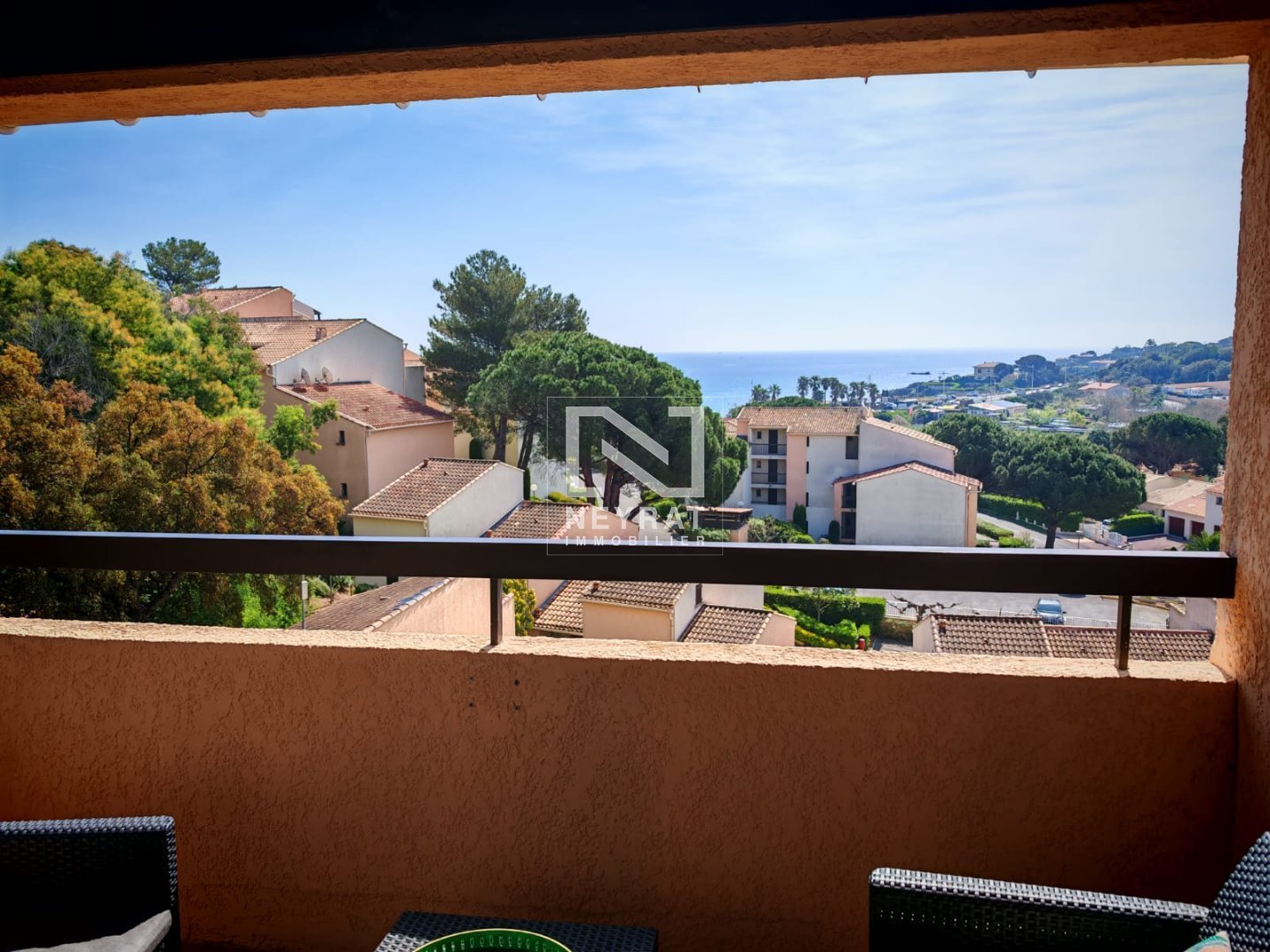 appartement A VENDRE - LES ISSAMBRES la gaillarde - 40 m2 - 270000€