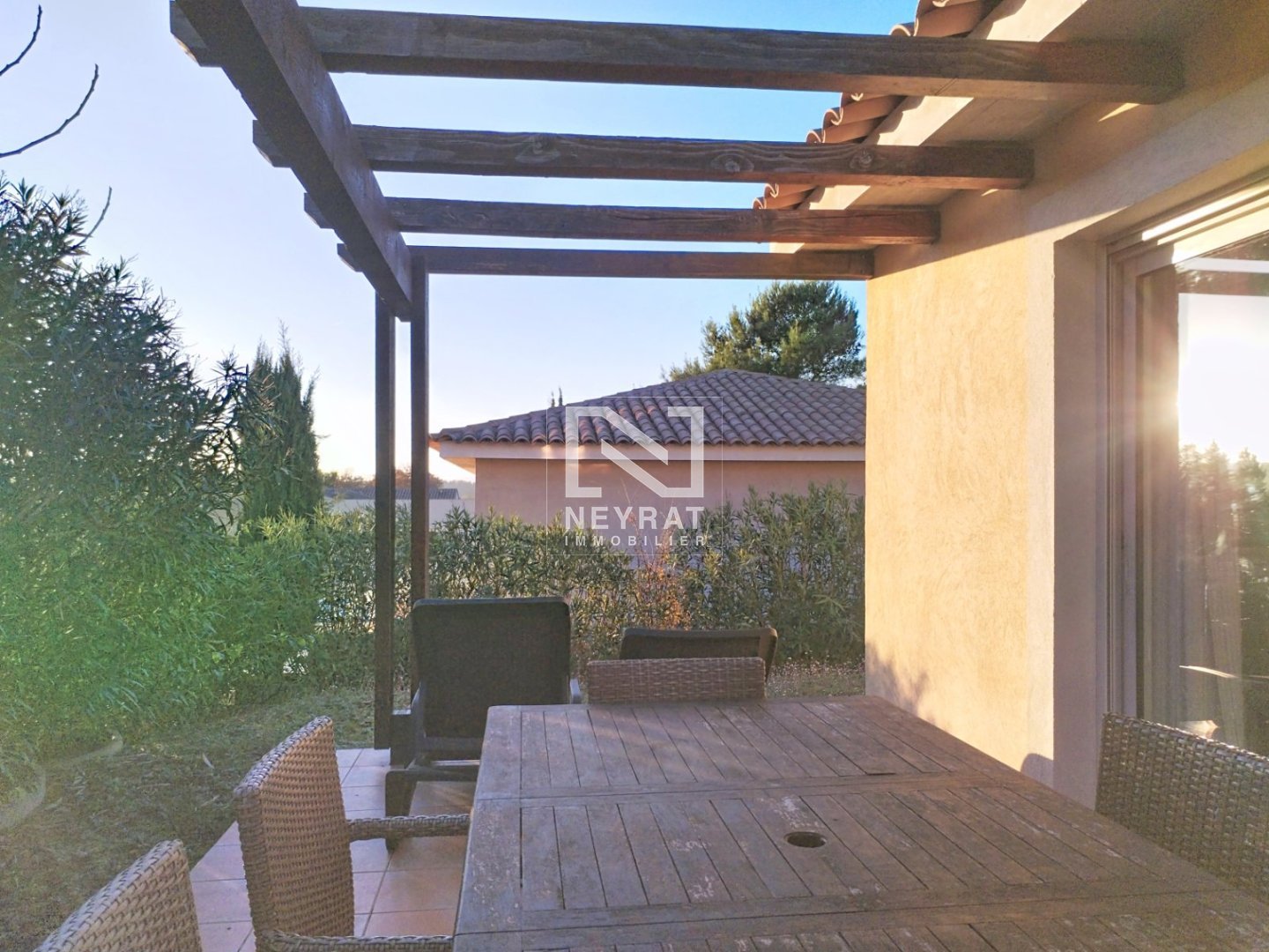 MONTAUROUX - APPARTEMENT PLAIN PIED 50m� AVEC JARDIN