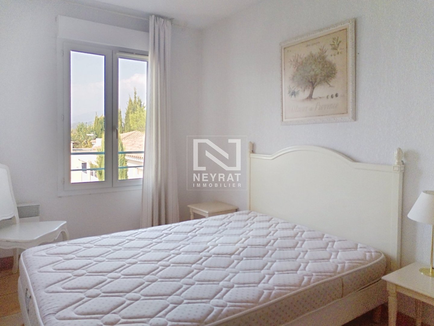 DUPLEX AVEC JARDIN DANS UNE RESIDENCE AVEC PISCINE A VENDRE - MONTAUROUX - 55.5 m2 - 255000€